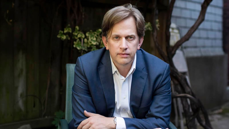 Stephen Marche
