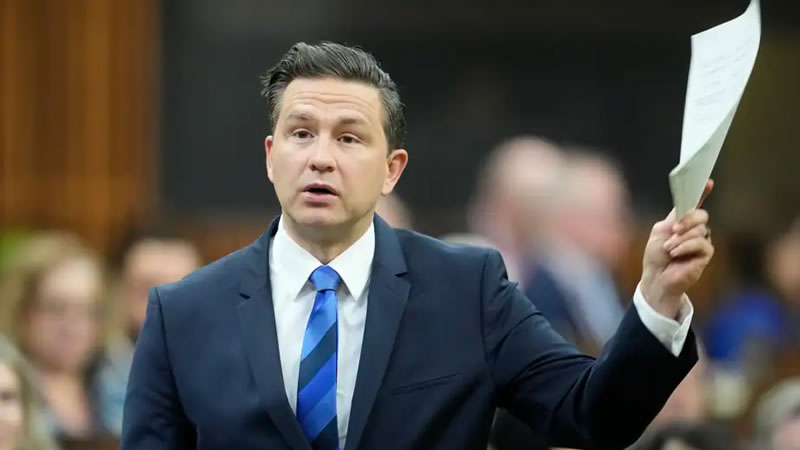 联邦保守党领袖皮埃尔·普瓦列夫