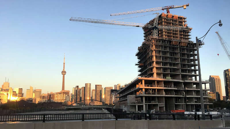 多伦多在建公寓楼
